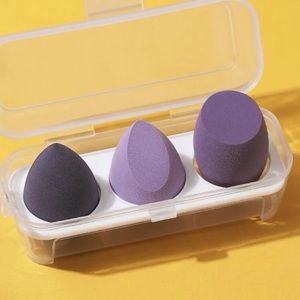 NWT 3 makeup sponges different shapes in shades of purple & carrying case